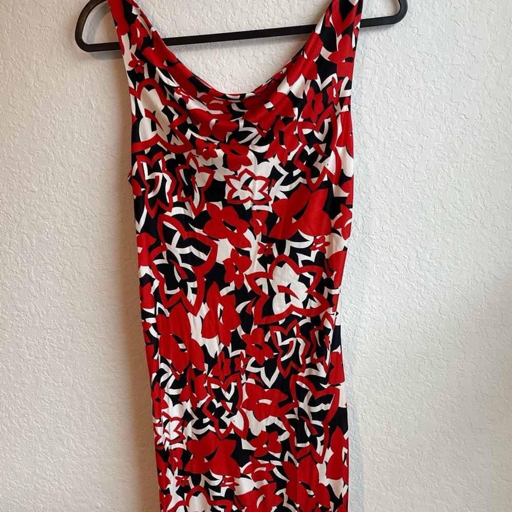 DVF Maternity: Floral Silk Dress - Picture 4 of 5
